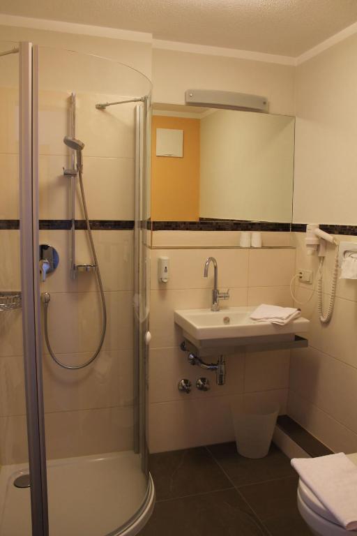 Ferienhotel Herzog نيوماركت ام والورسه الغرفة الصورة